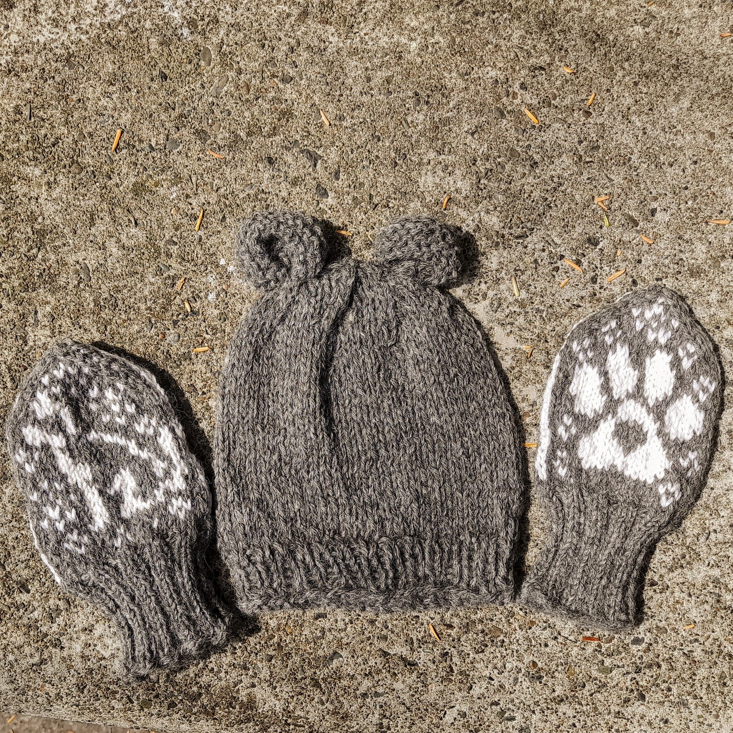 Baby Alpaca Little Husky Mittens and Hat Sets
