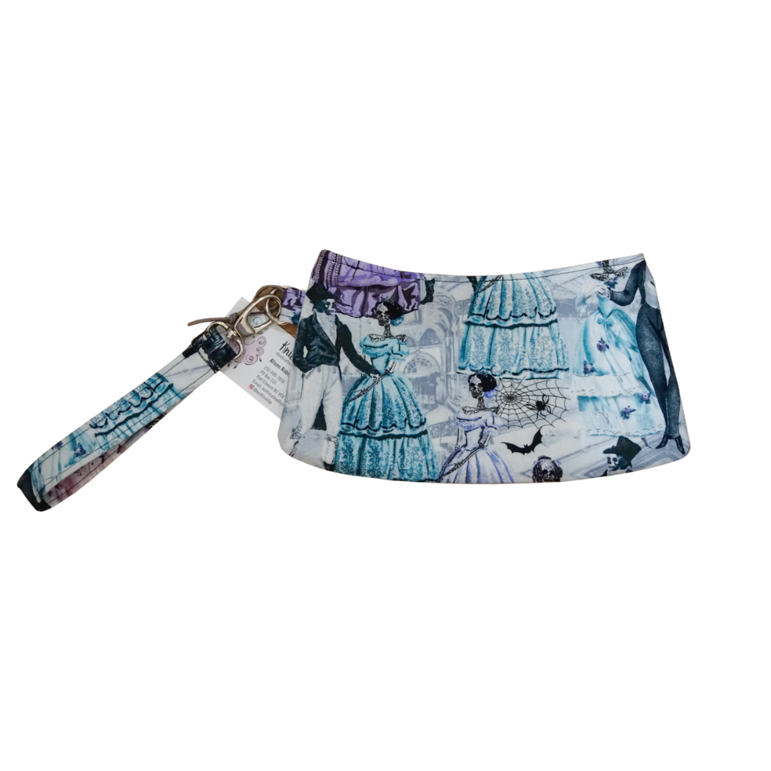 Coraline Clutch by Knittin Alley