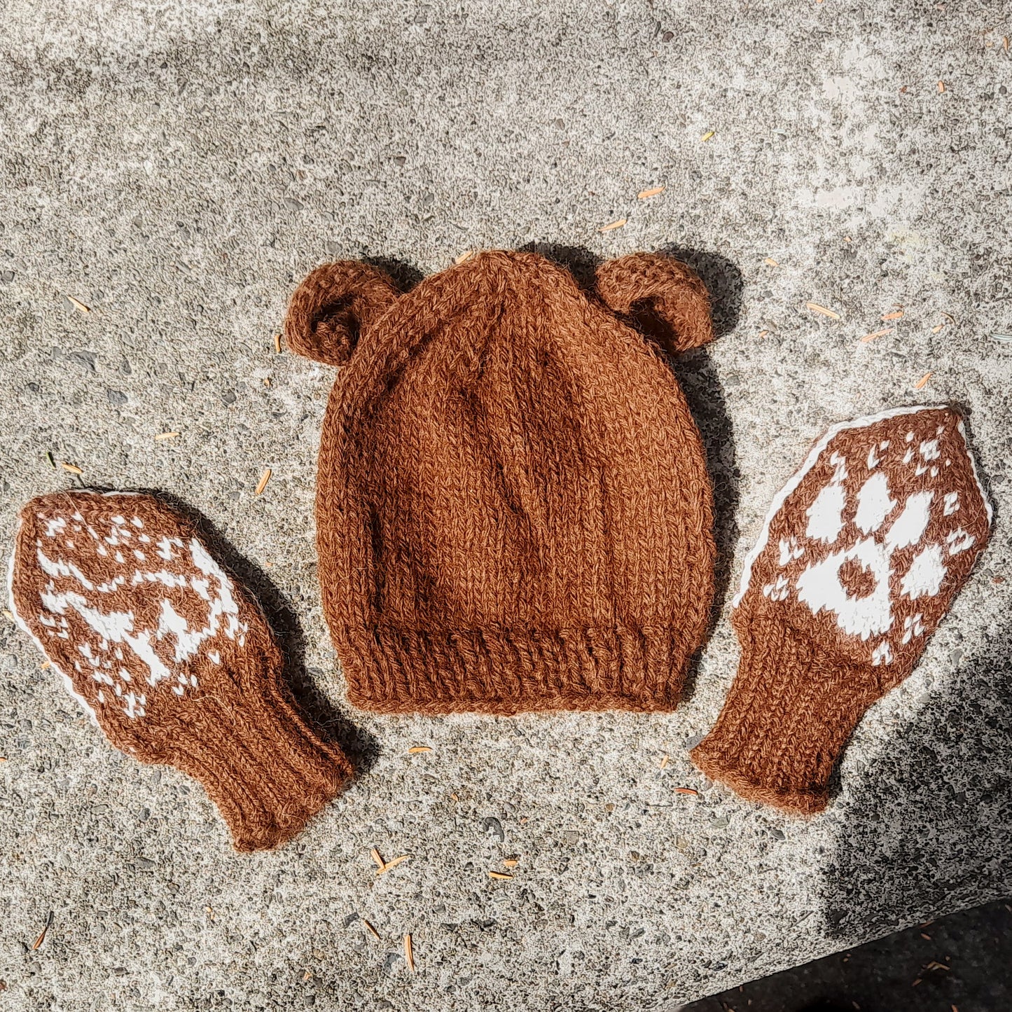 Baby Alpaca Little Husky Mittens and Hat Sets