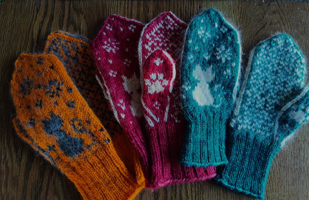 Starry Night Kitten Mittens by Sue Philippson-Madill